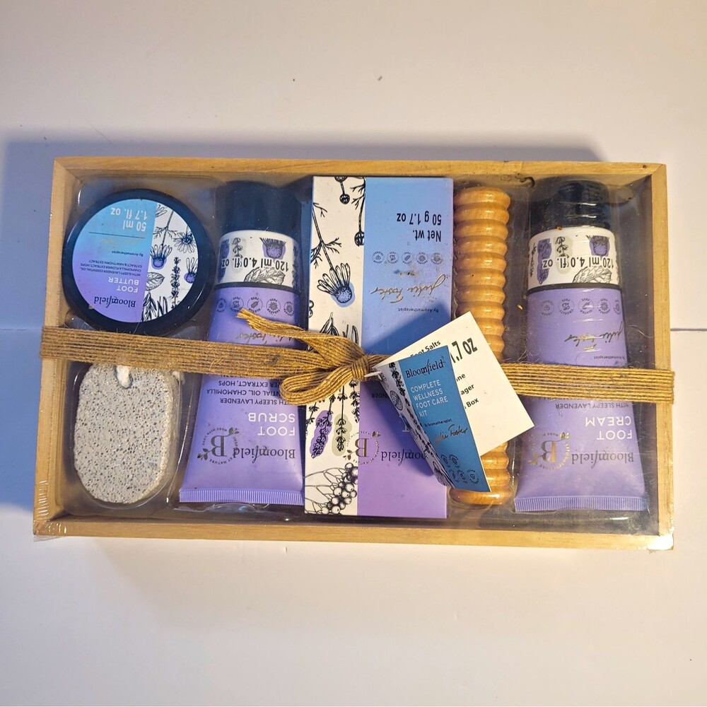 Bloomfield Complete Wellness Lavender Foot   Care Kit + Pumice Stone.#-crt